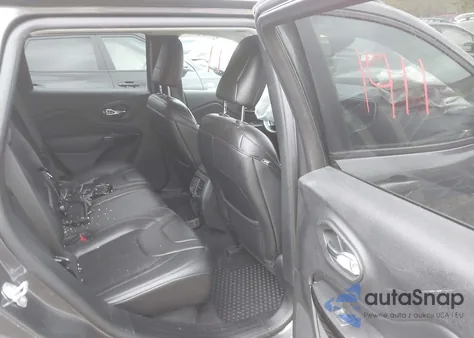 2019 Jeep Cherokee Altitude 4X4 z USA, uszkodzony, nr VIN 1C4PJMLB7KD354352